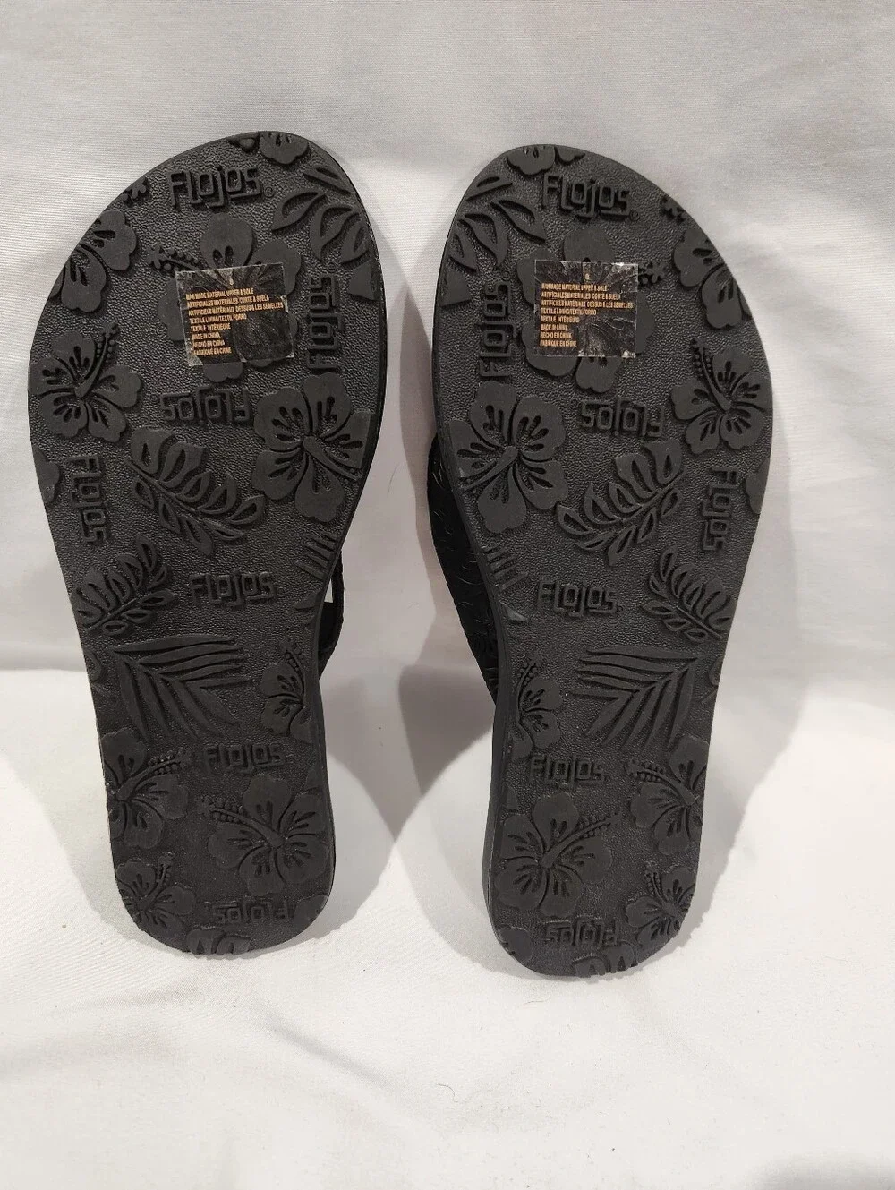 Flojos Black Floral Embossed Women's Flip Flop Sandals NWOT Size 8